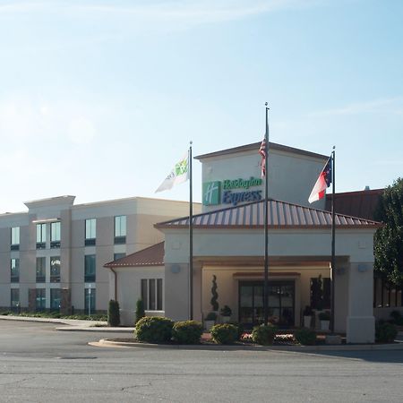 Holiday Inn Express Hickory - Hickory Mart By Ihg Экстерьер фото