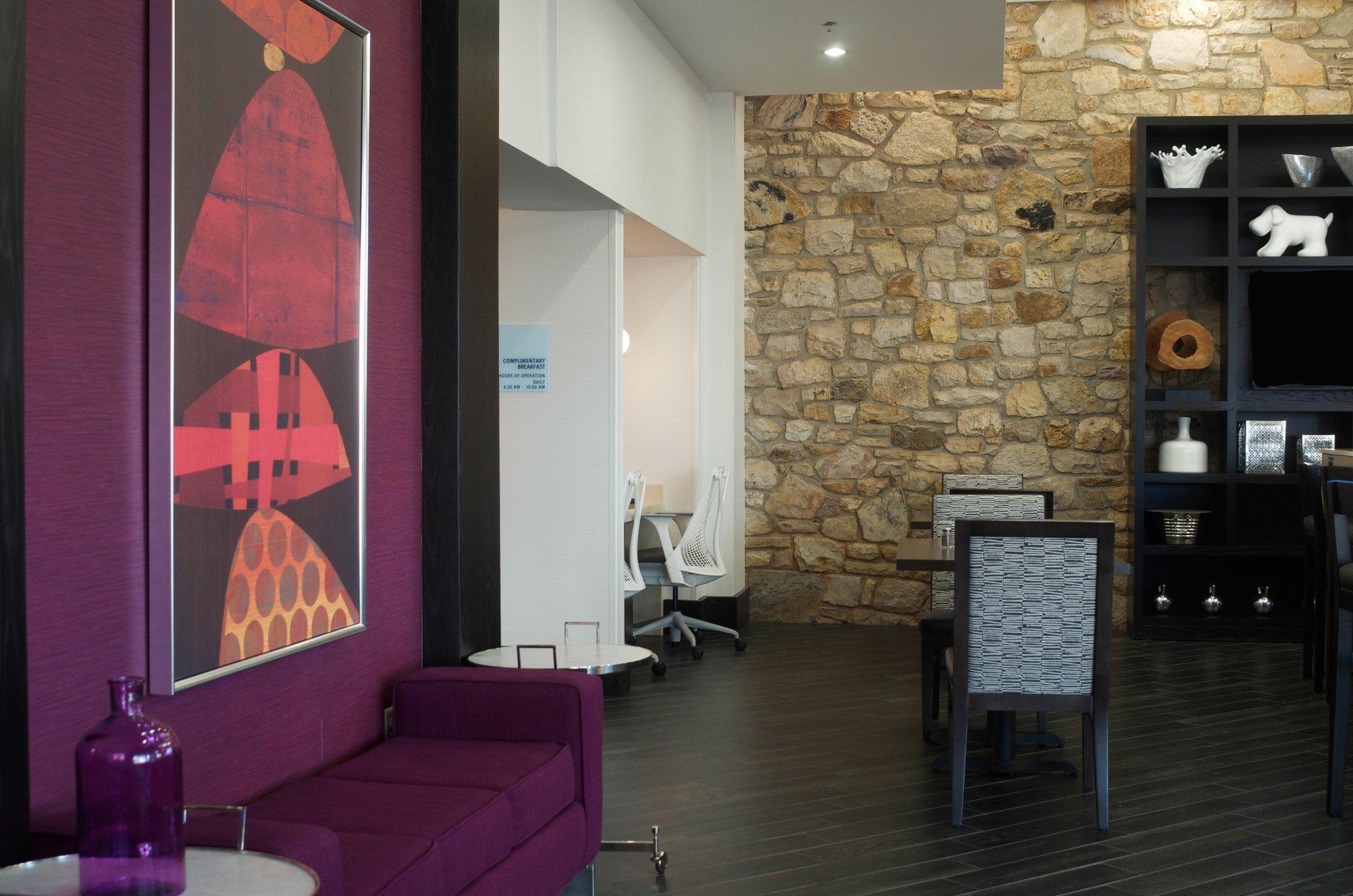 Holiday Inn Express Hickory - Hickory Mart By Ihg Экстерьер фото
