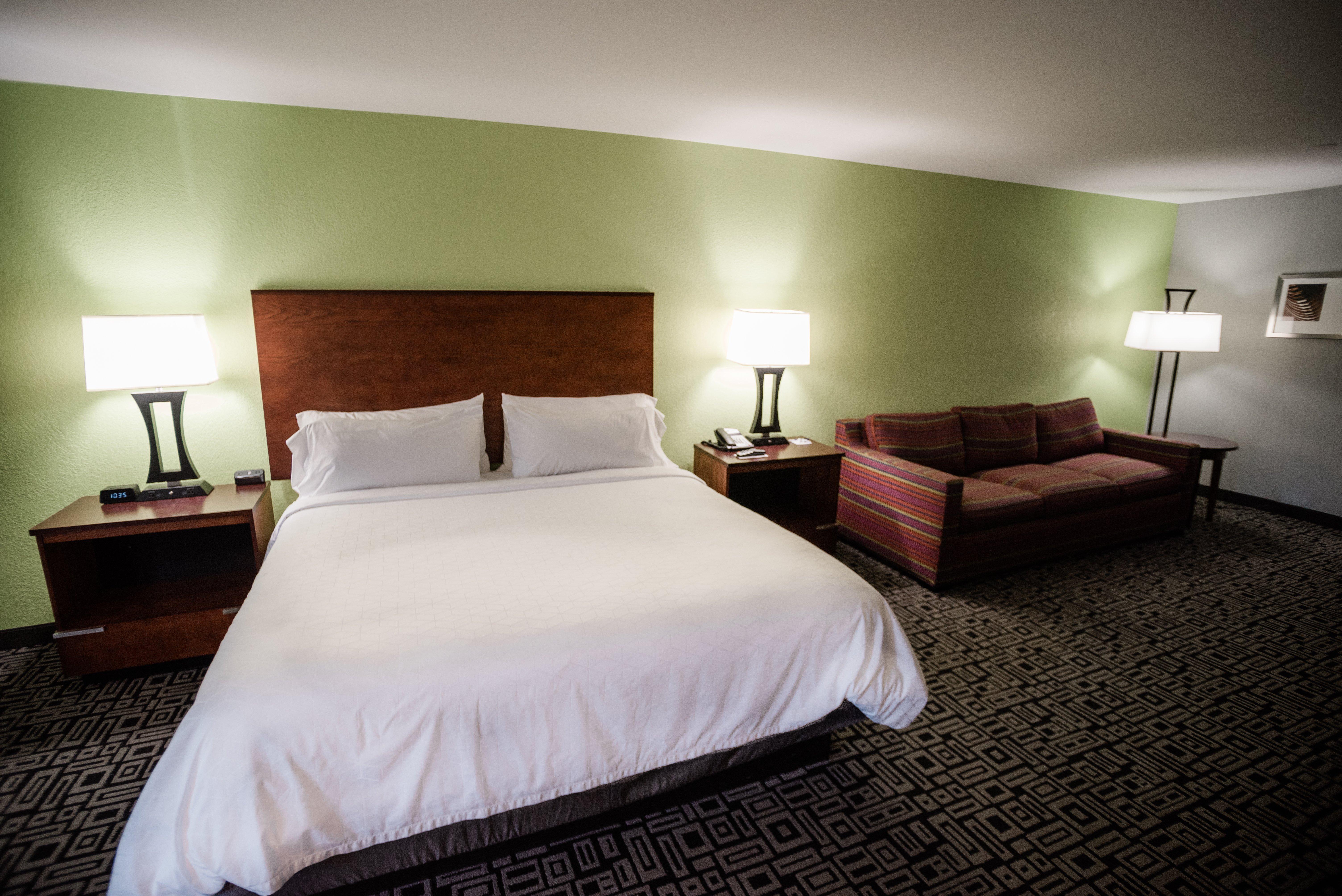 Holiday Inn Express Hickory - Hickory Mart By Ihg Экстерьер фото